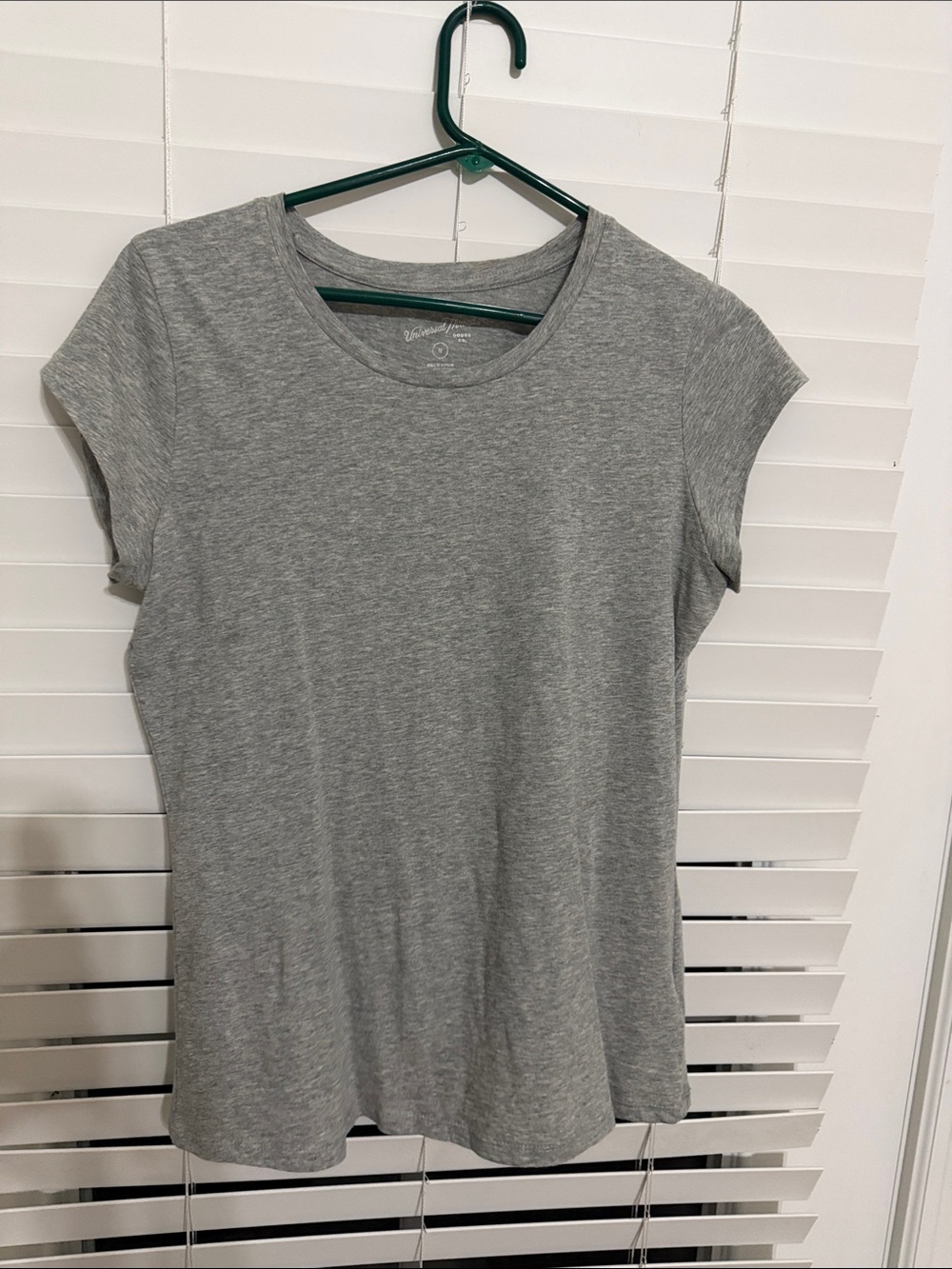 Universal Thread Gray Short-Sleeve Crewneck Tee